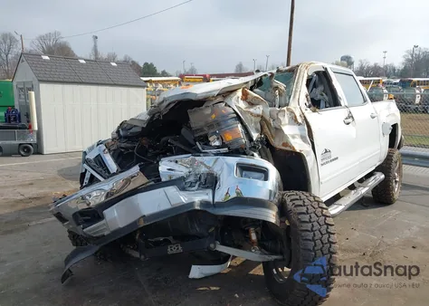 2015 Chevrolet Silverado 1500 2Lt из США, поврежденный, VIN 3GCUKREC4FG170269